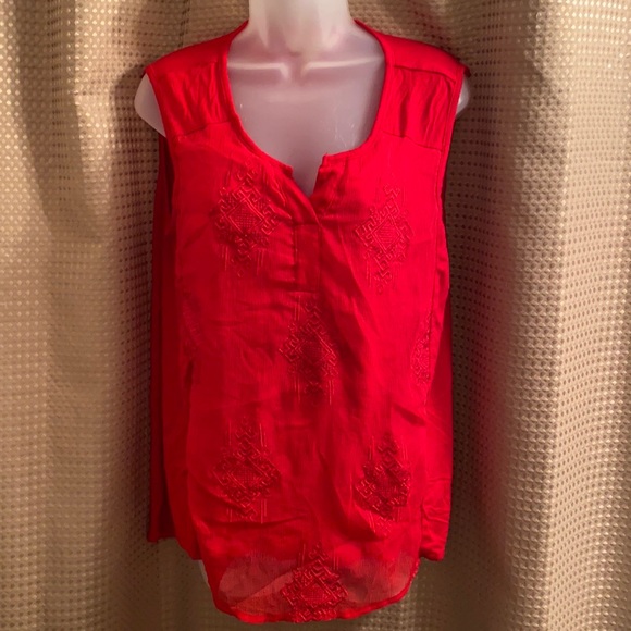 Style & Co Red Sleeveless Embroidered Split neck Top Size M - Picture 2 of 8